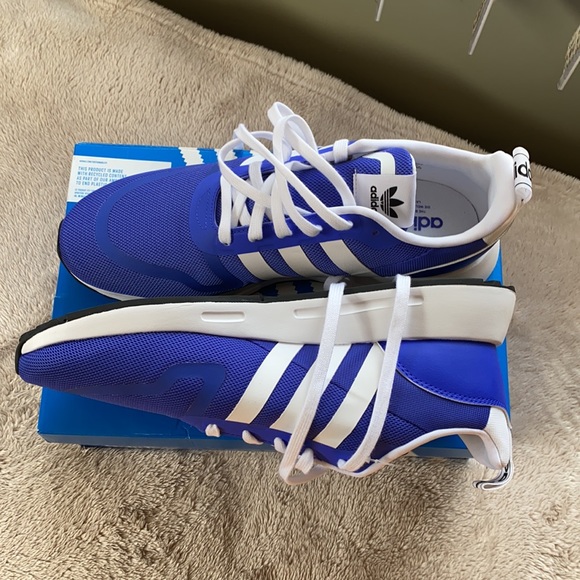 Adidas brand never worn men size 11 - Picture 3 of 5